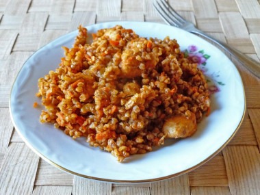Гречка по купечески с морковью луком курицей