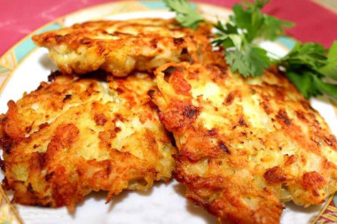 Куриные оладьи с картошкой и майонезом