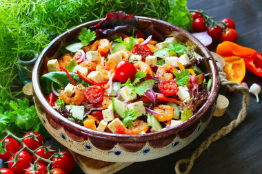Салат с креветками и сыром