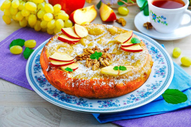 Яблочный пирог в мультиварке