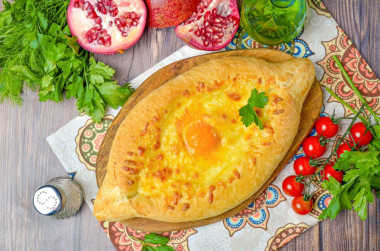Хачапури по аджарски с сыром сулугуни в духовке