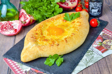 Хачапури по аджарски с сыром сулугуни в духовке