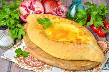 Хачапури по аджарски с сыром сулугуни в духовке
