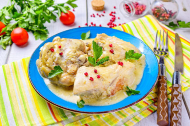 Курица в сливочном соусе в мультиварке