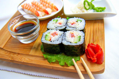 Роллы с креветками домашние