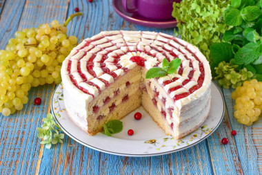 Торт с малиновым вареньем