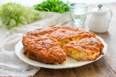 Пирог с ветчиной и сыром