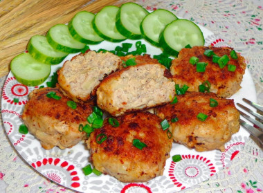 Биточки мясные на сковороде