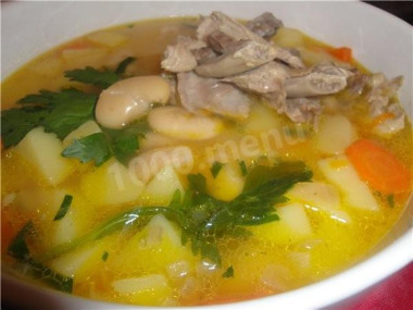 Суп с овощами фасолью и мясом