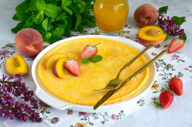 Сладкий омлет с молоком на сковороде