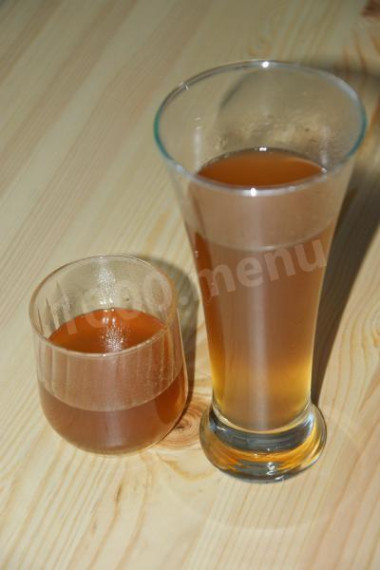 Простой компот из изюма с сахаром