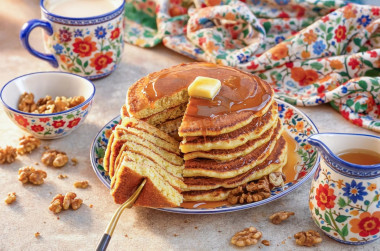 Панкейки на кефире пышные