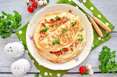 Блины с припеком с сыром и ветчиной классические