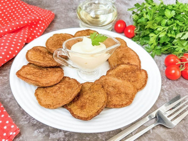 Нежные оладьи из куриной печени с манкой