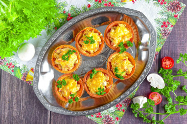 Жульен в тарталетках со сливками грибами и курицей в духовке