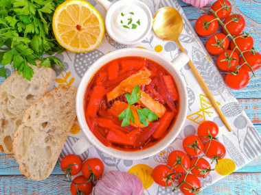 Борщ со свеклой и курицей
