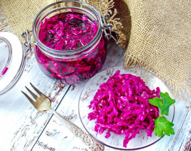 Салат из краснокочанной капусты на зиму