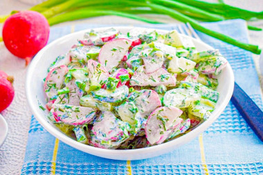 Салат из редиски с огурцом