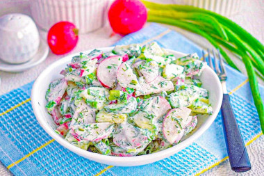 Салат из редиски с огурцом