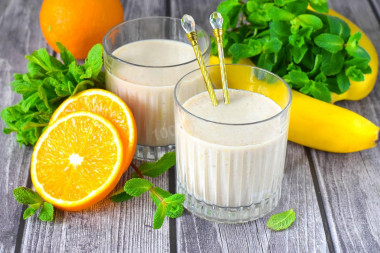 Смузи банан апельсин