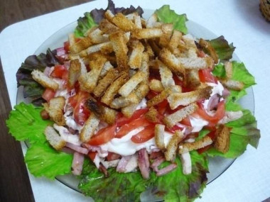 Салат Кармен с курицей и аджикой