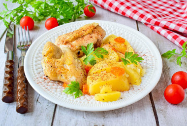 Курица тушеная с картошкой в мультиварке