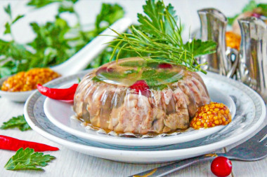 Холодец из свиных ножек и рульки