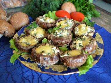 Фаршированные Королевские шампиньоны с сыром Бри в духовке