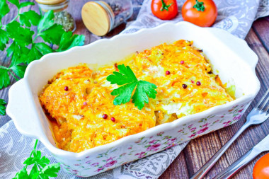 Рыба в духовке с морковью и майонезом
