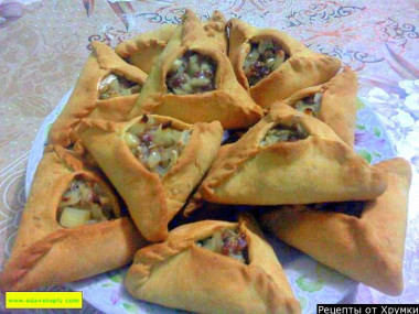 Эчпочмак треугольные на кефире с мясом