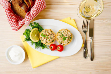 Тарталетки с консервированным тунцом