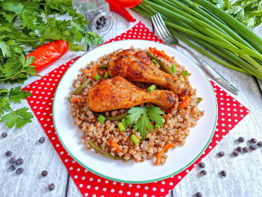 Куриные ножки с гречкой в духовке