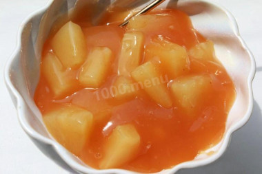 Соус с апельсиновым соком ананасами и томатной пастой
