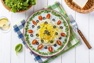 Салат с кальмарами курицей
