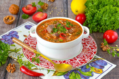 Харчо с грецкими орехами