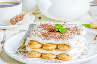 Тирамису без яиц с маскарпоне на скорую руку