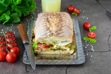 Панини с курицей бутерброд на чиабатте
