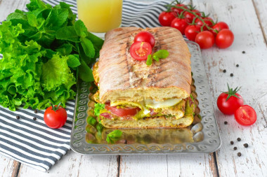 Панини с курицей бутерброд на чиабатте