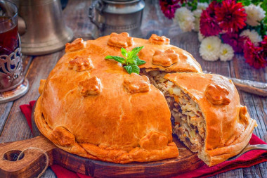 Курник классический с курицей и картошкой и блинами