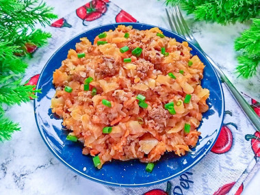 Тушеная капуста с фаршем в мультиварке