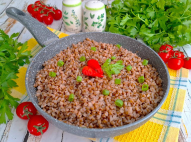 Гречневая каша на сковороде