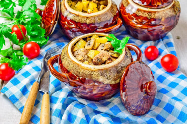 Жаркое в горшочках с грибами в духовке
