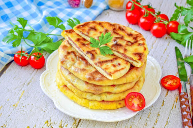 Хычины с мясом на сковороде