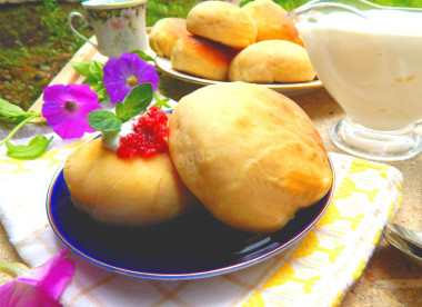 Пышки на молоке дрожжевые без начинки