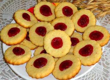 Песочное печенье с джемом