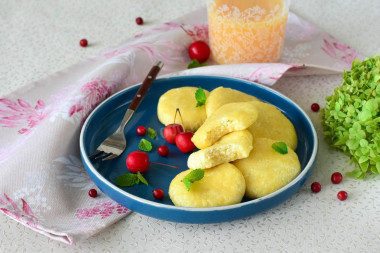 Сырники из творога на пару в мультиварке