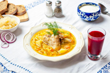 Щи с капустой с курицей классические
