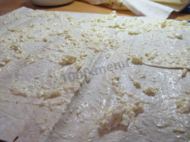 Рецепт - Лаваш с мягким сыром и свежим огурцом - Шаг 8 -  Укроп мелко порубим