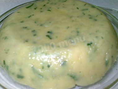 Сыр из творога и молока с яйцом, содой и сливочным маслом