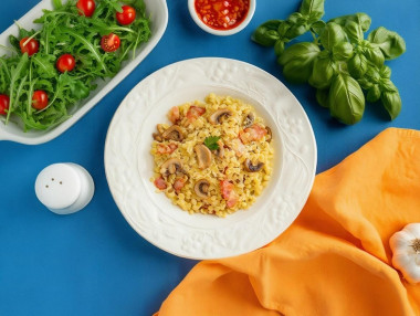 Птитим с беконом и грибами